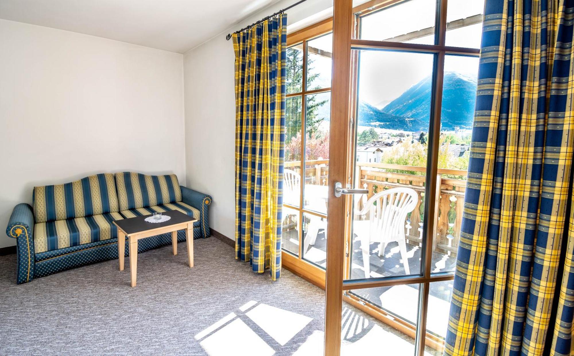 Hotel Vermoi Latsch Buitenkant foto