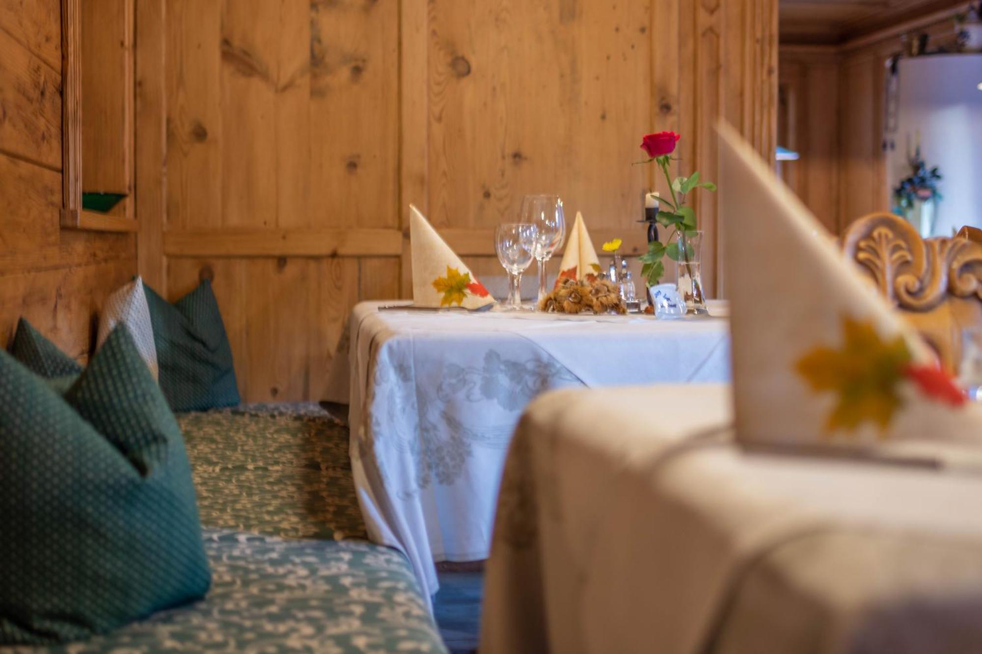 Hotel Vermoi Latsch Buitenkant foto