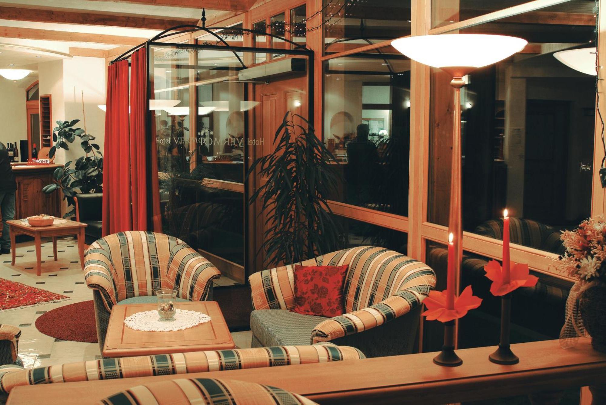 Hotel Vermoi Latsch Buitenkant foto