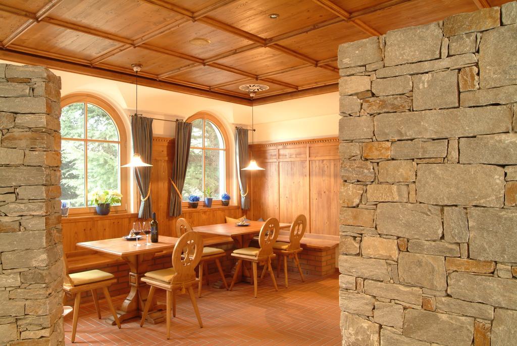 Hotel Vermoi Latsch Buitenkant foto