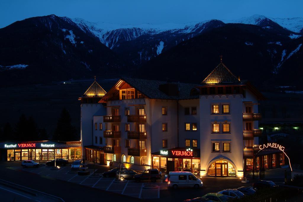Hotel Vermoi Latsch Buitenkant foto