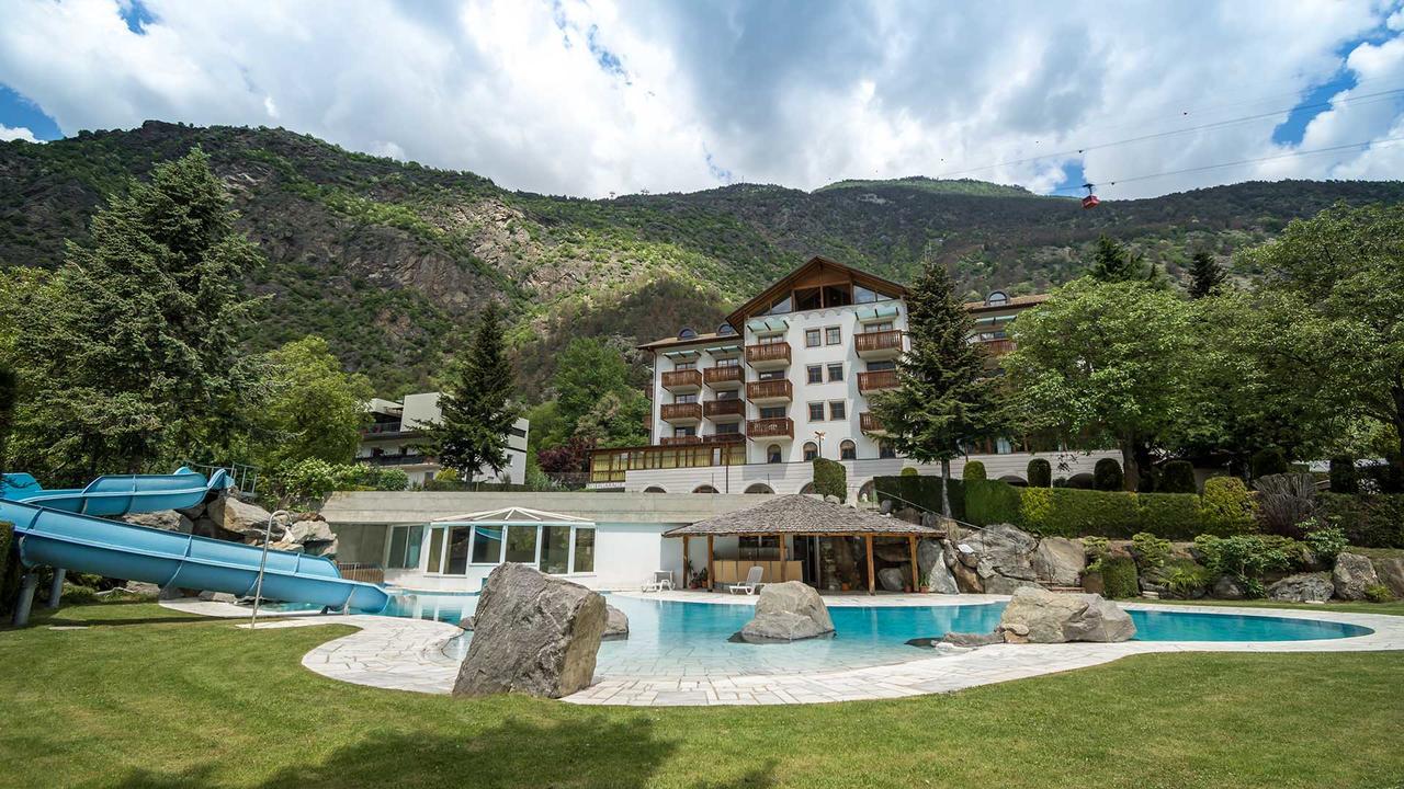 Hotel Vermoi Latsch Buitenkant foto